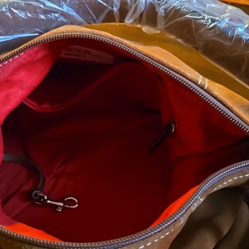Dooney and bourke large hobo bag. - Picture 6 of 8